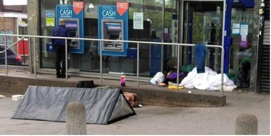 Mosques in Birmingham open their doors to help the homeless