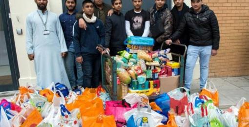 Muslims donate 10 tonnes of food in charity drive for homeless this Christmas