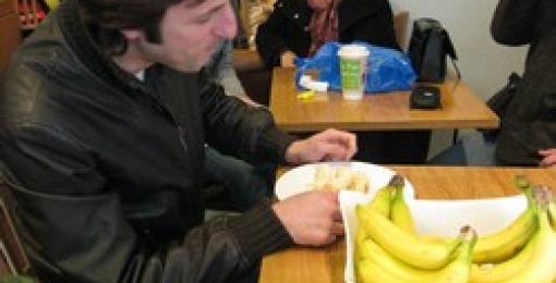 Kamran Goes Bananas to Break World Record