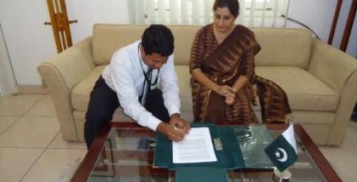 Muslim Aid signs a MOU with the High Commission for Pakistan in for water projects in the North