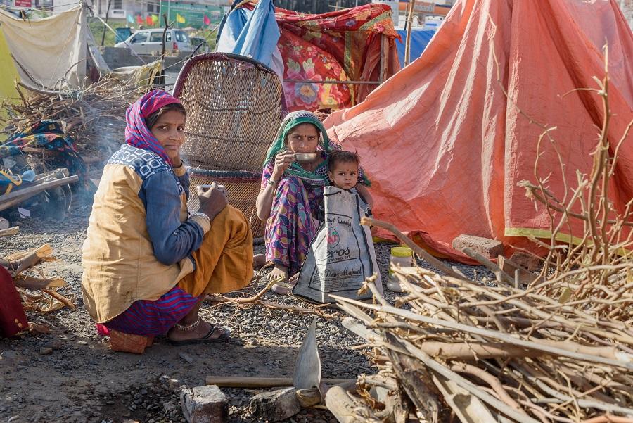 Homeless women and child 