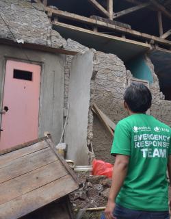 Muslim Aid Saves Hundreds in Indonesia Earthquake Reaction During Week